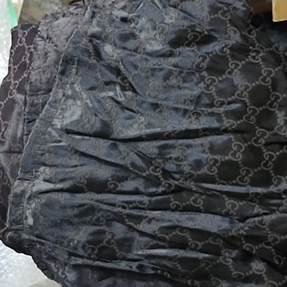 Gucci dust bag sizes vary, Medium, Large, XL